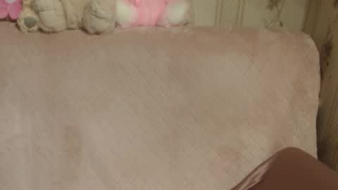 say meow and send tip  online show from March 28, 2026, 11:15 pm