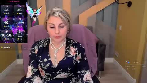 Snapshot of candylons chatting on October 30, 2025, 7:32 am CandyLons online show from October 30, 2025, 7:32 am