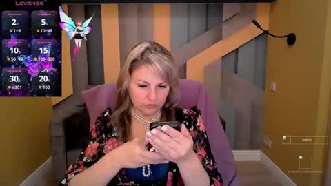 Snapshot of candylons chatting on November 24, 2025, 6:35 am CandyLons online show from November 24, 2025, 6:35 am