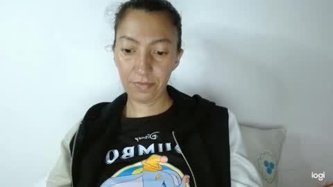 Snapshot of candymilfff chatting on December 17, 2025, 9:32 pm candymilfff online show from December 17, 2025, 9:32 pm