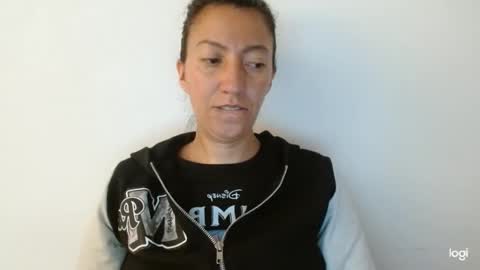 Snapshot of candymilfff chatting on December 18, 2025, 3:29 pm candymilfff online show from December 18, 2025, 3:29 pm