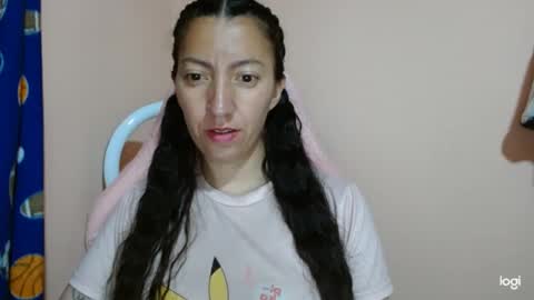 Snapshot of candymilfff chatting on April 19, 2026, 1:21 pm candymilfff online show from April 19, 2026, 1:21 pm