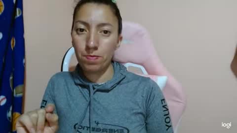 Snapshot of candymilfff chatting on April 21, 2026, 8:44 pm candymilfff online show from April 21, 2026, 8:44 pm