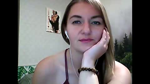 Snapshot of candyolime chatting on October 4, 2025, 8:40 pm Daisy online show from October 4, 2025, 8:40 pm