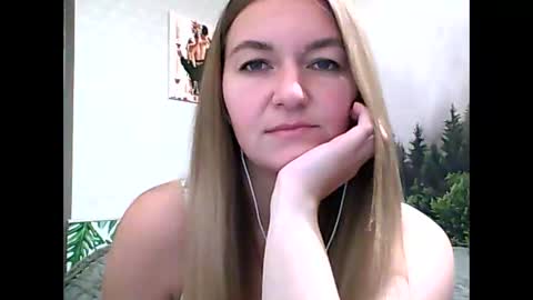 Snapshot of candyolime chatting on October 5, 2025, 8:18 pm Daisy online show from October 5, 2025, 8:18 pm