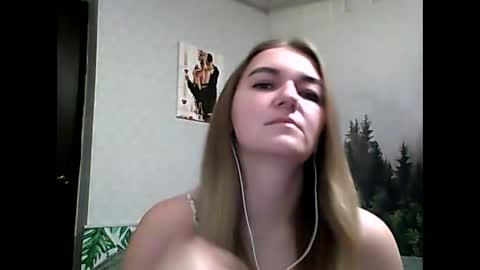 Snapshot of candyolime chatting on October 12, 2025, 8:08 pm Daisy online show from October 12, 2025, 8:08 pm