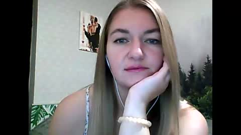 Snapshot of candyolime chatting on October 13, 2025, 9:26 pm Daisy online show from October 13, 2025, 9:26 pm