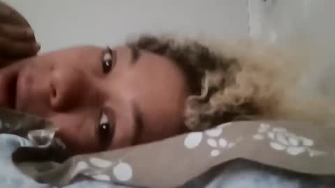 Snapshot of candyredxo2024 chatting on September 21, 2025, 1:24 pm candyredxo2024 online show from September 21, 2025, 1:24 pm