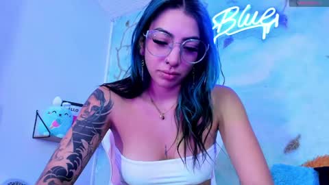 Snapshot of candyrisex chatting on May 25, 2026, 8:53 am candyrisex online show from May 25, 2026, 8:53 am