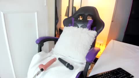 Snapshot of candyrose__ chatting on July 12, 2026, 12:07 pm candyrose__ online show from July 12, 2026, 12:07 pm