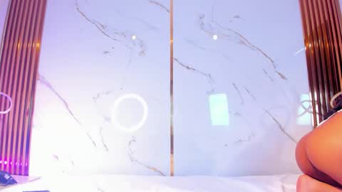 Candy online show from December 16, 2025, 11:32 pm