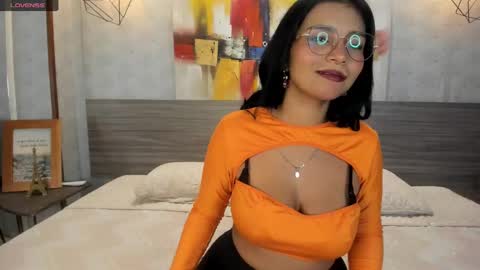 Candys Victoria online show from February 16, 2025, 1:25 am