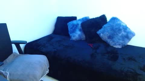 canela_s1 online show from January 7, 2026, 8:44 pm