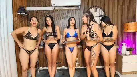 Snapshot of canelasquirtxxx chatting on March 31, 2026, 11:38 pm Sara online show from March 31, 2026, 11:38 pm