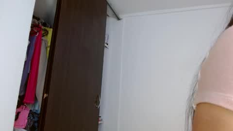 Snapshot of cannela_sweett chatting on May 4, 2026, 2:35 pm cannela sweet online show from May 4, 2026, 2:35 pm