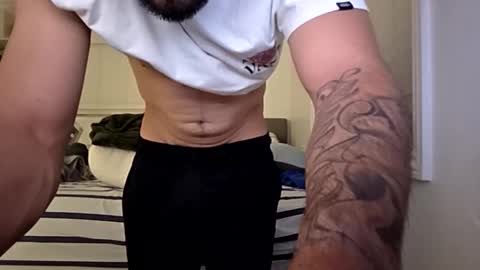 Snapshot of cappinrc8 chatting on November 6, 2025, 4:02 am cappinrc8 online show from November 6, 2025, 4:02 am