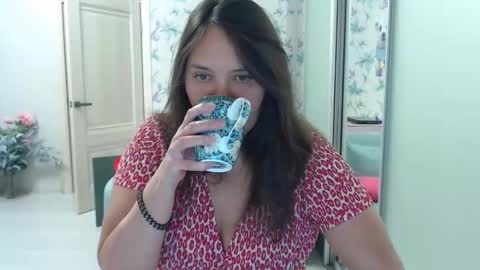 Snapshot of cappuchinno chatting on November 22, 2025, 7:13 pm cappuchinno online show from November 22, 2025, 7:13 pm