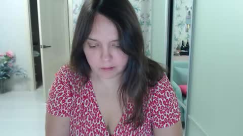 Snapshot of cappuchinno chatting on December 21, 2025, 12:56 pm cappuchinno online show from December 21, 2025, 12:56 pm