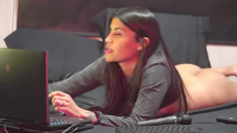 Miyah online show from September 21, 2025, 10:55 pm