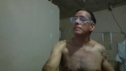 Snapshot of captainfox_ chatting on June 1, 2026, 11:39 pm captainfox_ online show from June 1, 2026, 11:39 pm