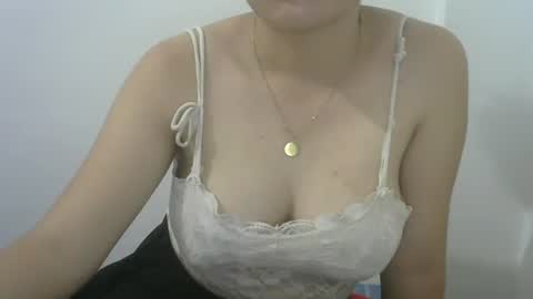 Snapshot of captivating_kyln4u chatting on December 22, 2024, 10:04 pm captivating_kyln4u online show from December 22, 2024, 10:04 pm