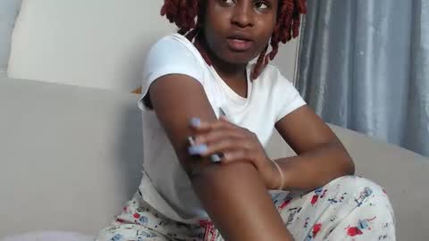 Snapshot of caramel_chocolate01 chatting on November 5, 2025, 8:03 am caramel online show from November 5, 2025, 8:03 am