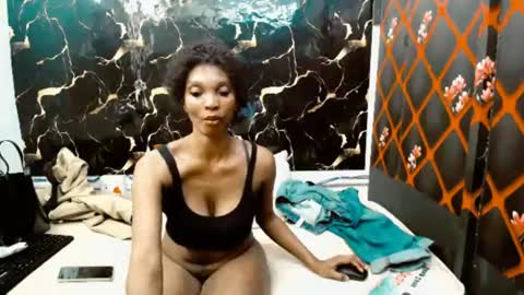 caramelminxx_ online show from June 27, 2026, 7:46 am