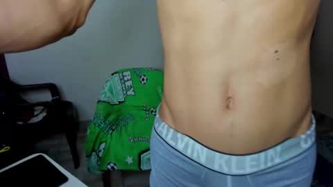 Carlos and Cristian  online show from October 23, 2025, 11:24 pm