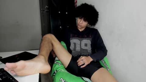 Snapshot of cardrey05 chatting on December 16, 2025, 4:39 am Carlos and Cristian online show from December 16, 2025, 4:39 am