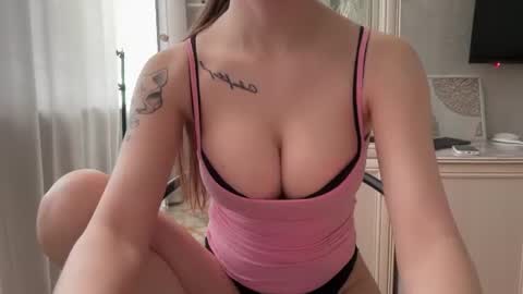 Snapshot of caressysiren chatting on June 25, 2026, 1:26 pm caressysiren online show from June 25, 2026, 1:26 pm