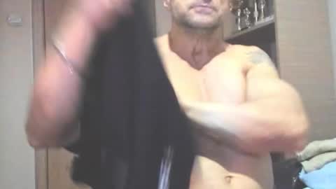 Laz online show from December 15, 2025, 7:40 pm