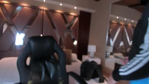 Snapshot of carina_rossi chatting on November 27, 2025, 11:56 am Carina online show from November 27, 2025, 11:56 am