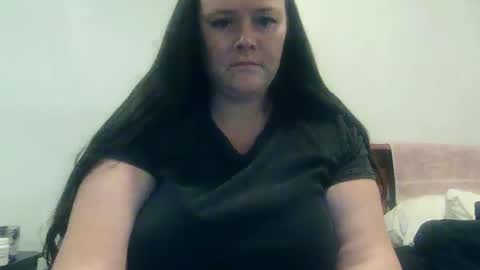 carinabro10 online show from October 3, 2025, 10:45 am