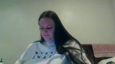 carinabro10 online show from October 22, 2025, 11:43 am