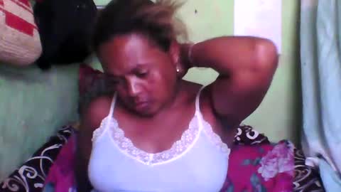 Snapshot of carinesexy69 chatting on December 12, 2024, 10:13 am carinesexy69 online show from December 12, 2024, 10:13 am