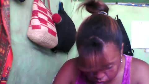 Snapshot of carinesexy69 chatting on December 16, 2024, 9:46 am carinesexy69 online show from December 16, 2024, 9:46 am