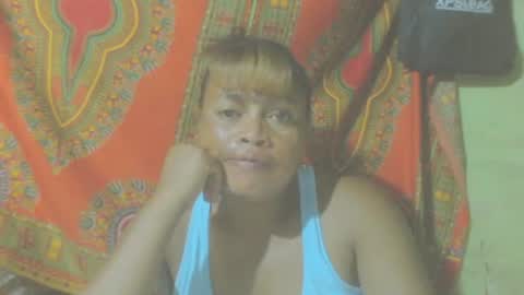 Snapshot of carinesexy69 chatting on December 19, 2024, 1:39 am carinesexy69 online show from December 19, 2024, 1:39 am