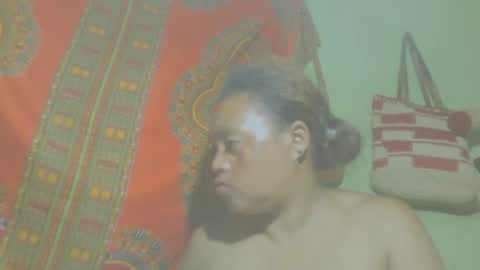 Snapshot of carinesexy69 chatting on February 12, 2025, 9:22 pm carinesexy69 online show from February 12, 2025, 9:22 pm