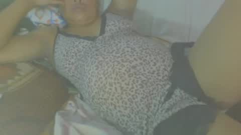 Snapshot of carinesexy69 chatting on October 8, 2025, 10:46 am carinesexy69 online show from October 8, 2025, 10:46 am