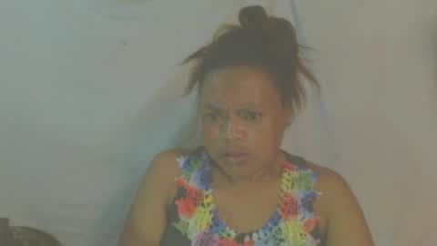 Snapshot of carinesexy69 chatting on October 16, 2025, 5:08 am carinesexy69 online show from October 16, 2025, 5:08 am