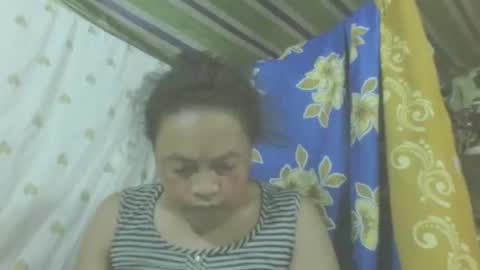 Snapshot of carinesexy69 chatting on October 28, 2025, 11:25 am carinesexy69 online show from October 28, 2025, 11:25 am