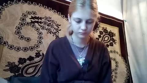 Kira online show from May 13, 2026, 2:53 am
