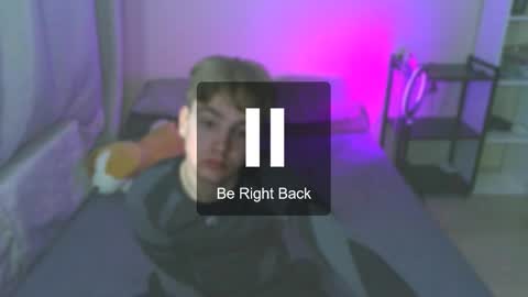 Snapshot of carl_kvirrr chatting on December 17, 2024, 4:21 pm Carl online show from December 17, 2024, 4:21 pm