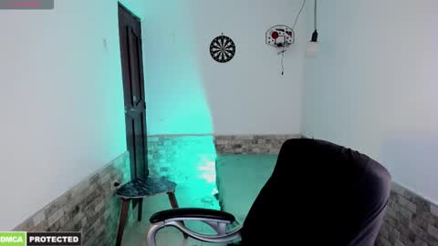 Snapshot of carl_smithh chatting on December 5, 2025, 4:32 am Carl online show from December 5, 2025, 4:32 am