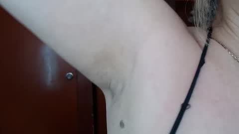 Snapshot of carla_lopera chatting on December 14, 2025, 12:54 pm Carla online show from December 14, 2025, 12:54 pm