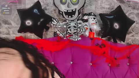 Carla naugthy  online show from October 27, 2025, 12:53 pm