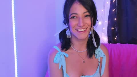 Snapshot of carla_smith__ chatting on December 4, 2024, 6:44 am Carla online show from December 4, 2024, 6:44 am