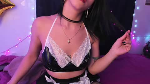 Snapshot of carla_smith__ chatting on December 23, 2024, 4:01 am Carla online show from December 23, 2024, 4:01 am