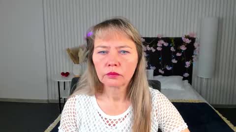 Carla Vogue online show from November 4, 2025, 3:05 am