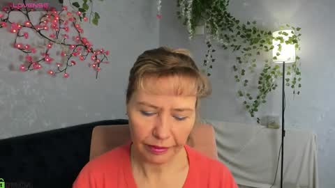 Carla Vogue online show from November 30, 2025, 3:10 am